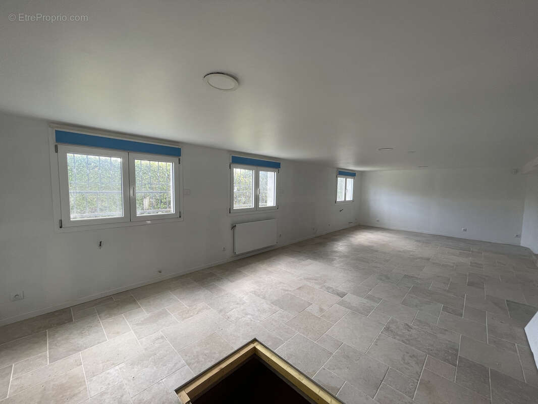 Maison 5 pieces 150m2 entièrement renovée proche centre sur jardin 483m2. - photo 15