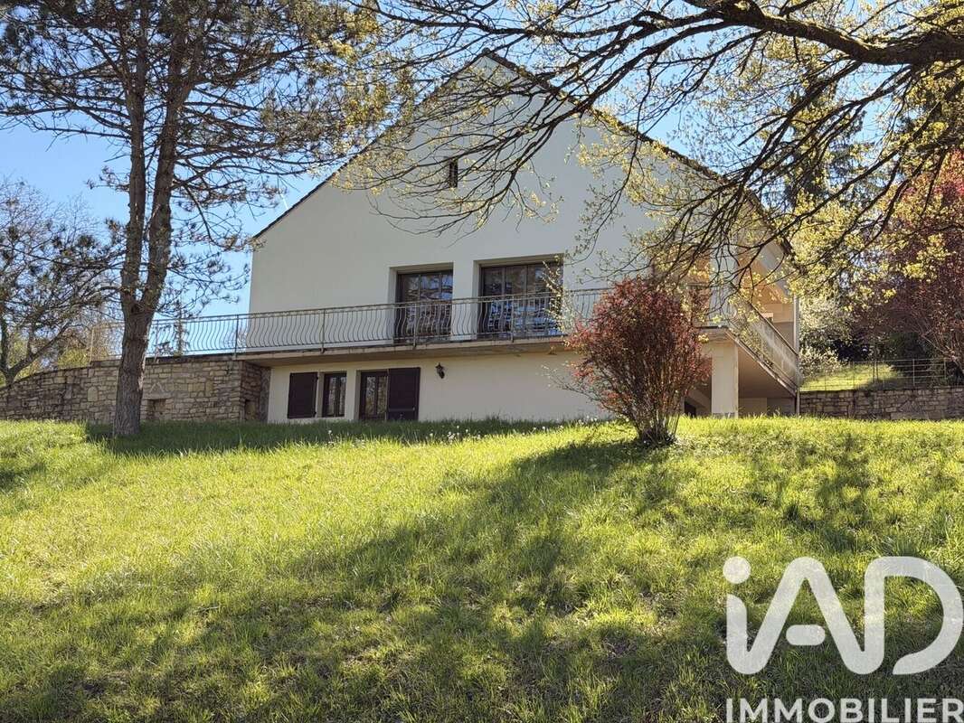 Maison 171 m² à Saint-Remy  - photo 2