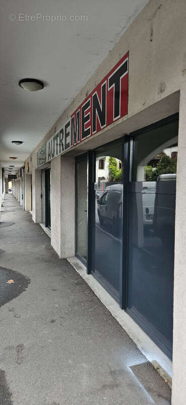 AOSTE (Isère)  Local commercial Pizzeria / Snacking 52 m² - photo 5