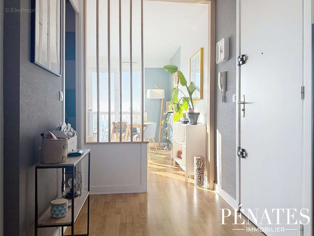 Appartement à MONT-SAINT-AIGNAN