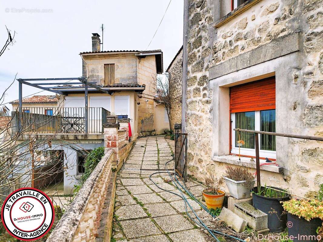 Maison à TAURIAC