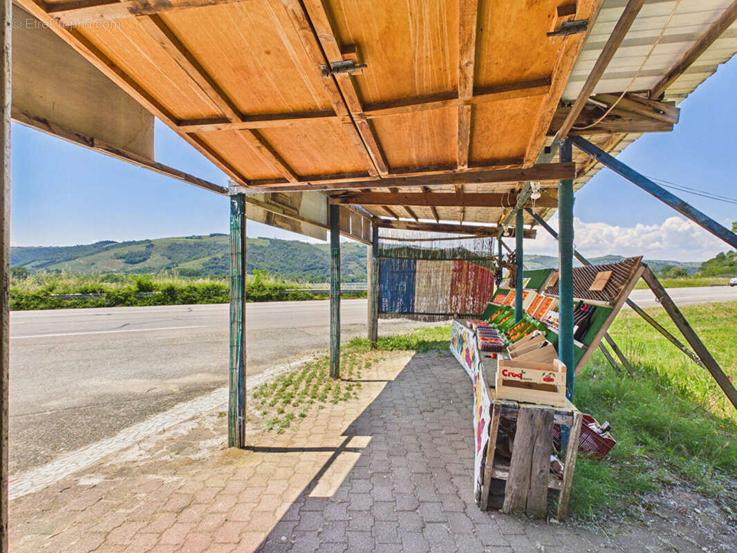 Commerce à PONSAS