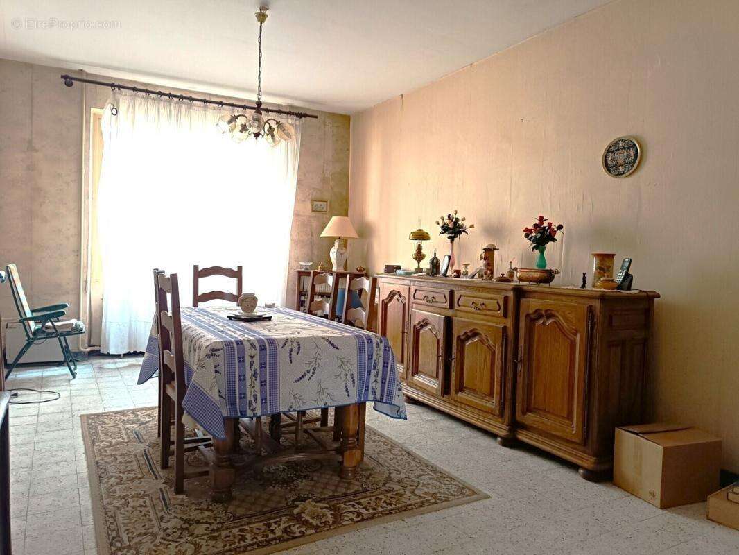 Maison 150 m²  4 chambres proches commerces  commodites - photo 3