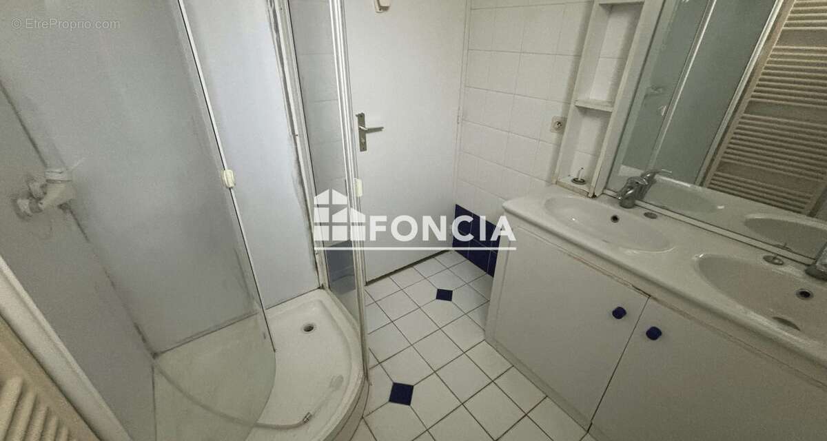 À vendre – Maison de 145 m² avec grande terrasse, garage et jardin à Villeneuve-sur-Lot - photo 11
