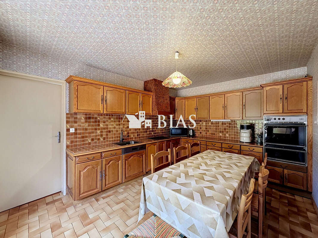 Maison 166 m² à Pont-L'eveque  - photo 4