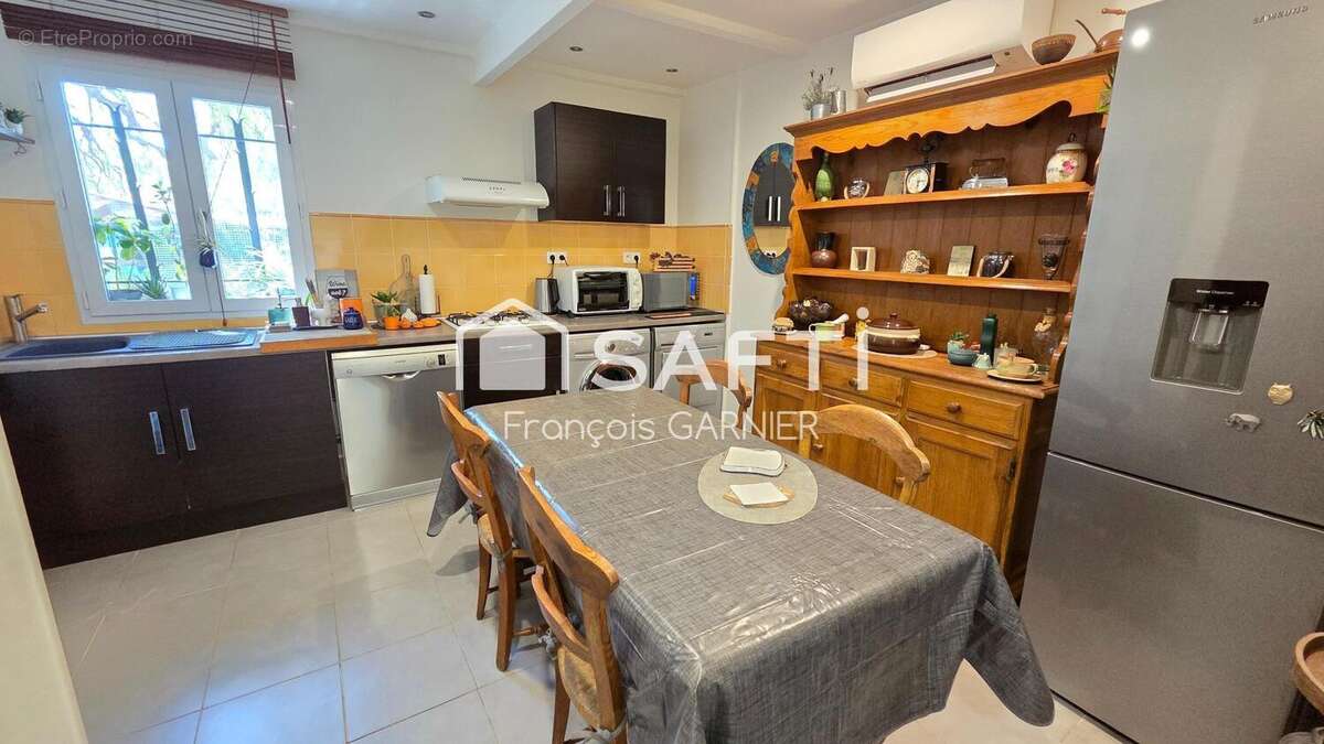 Photo 8 - Commerce à LA FARLEDE