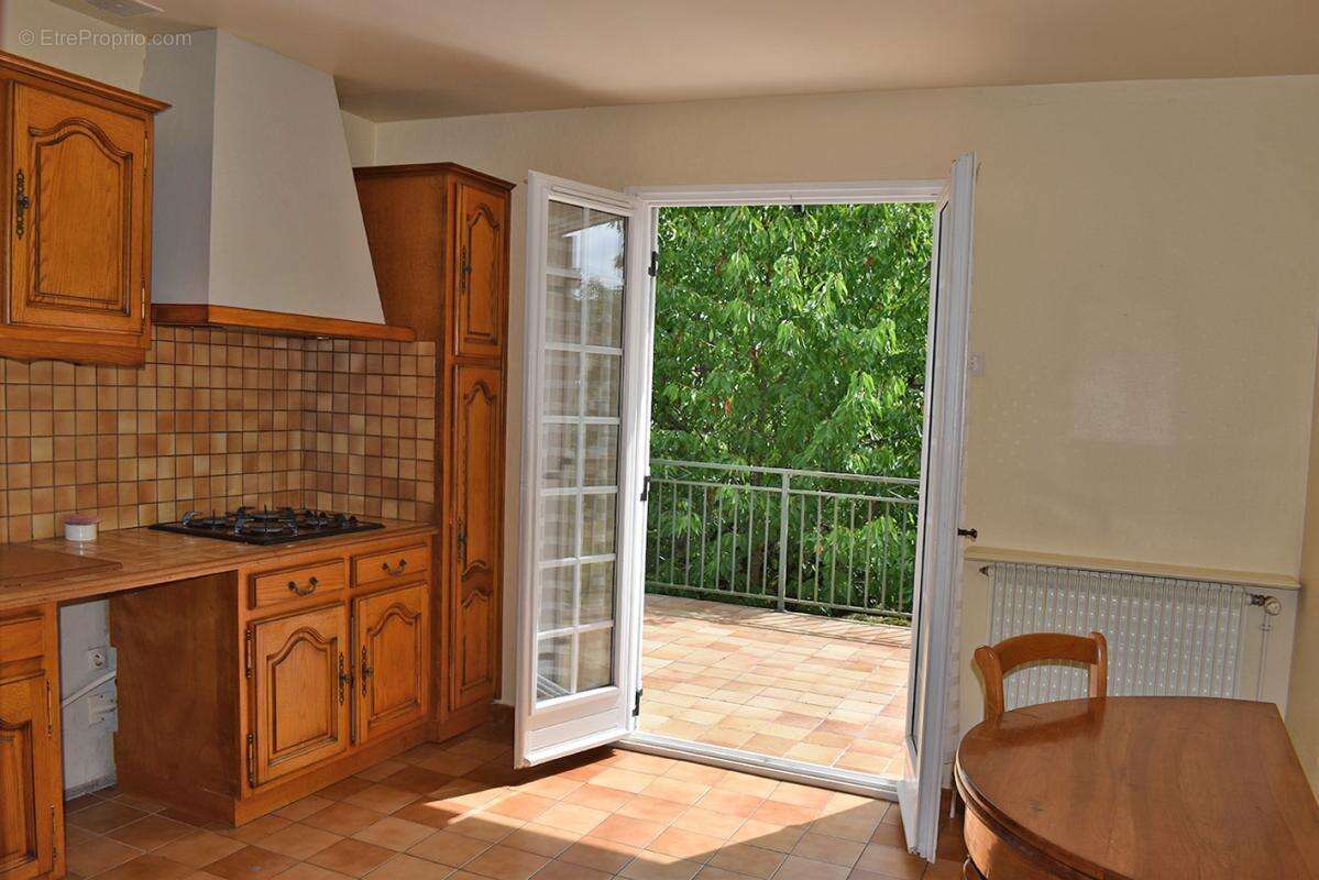 Maison à TERRASSON-LAVILLEDIEU