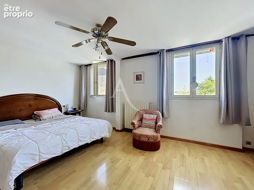 Maison Seiches Sur Le Loir 10 pièces 229 m2 - photo 12