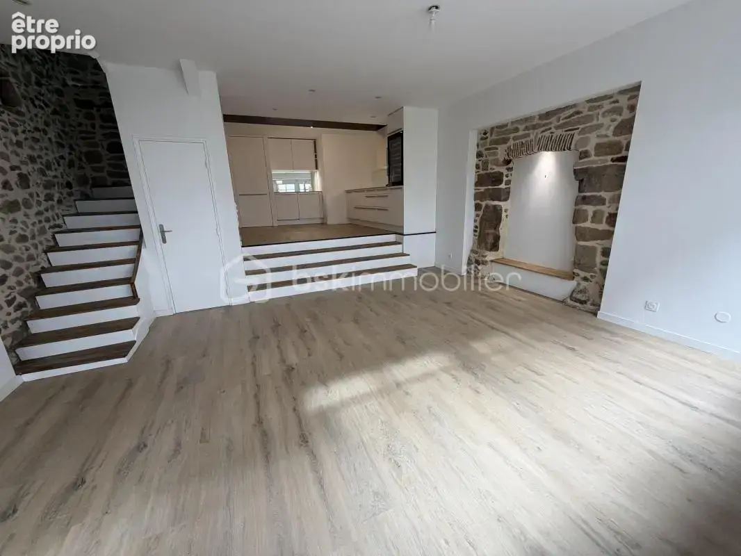 A 50 mètres du port - maison de ville - triplex - vannes - photo 2