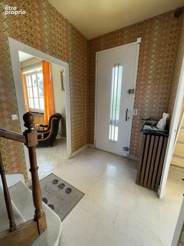 Maison bourgeoise avec terrain et hangar - photo 2