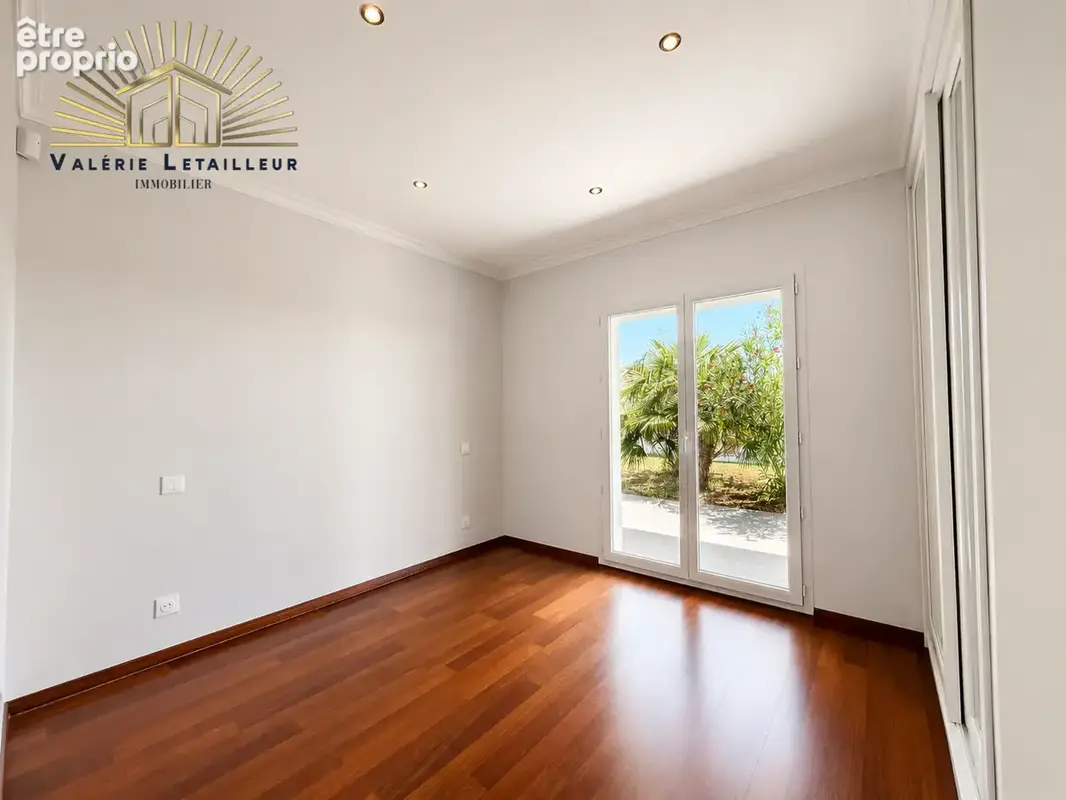 Volumes, lumière et confort pour cette belle contemporaine de 170 m2 - photo 13