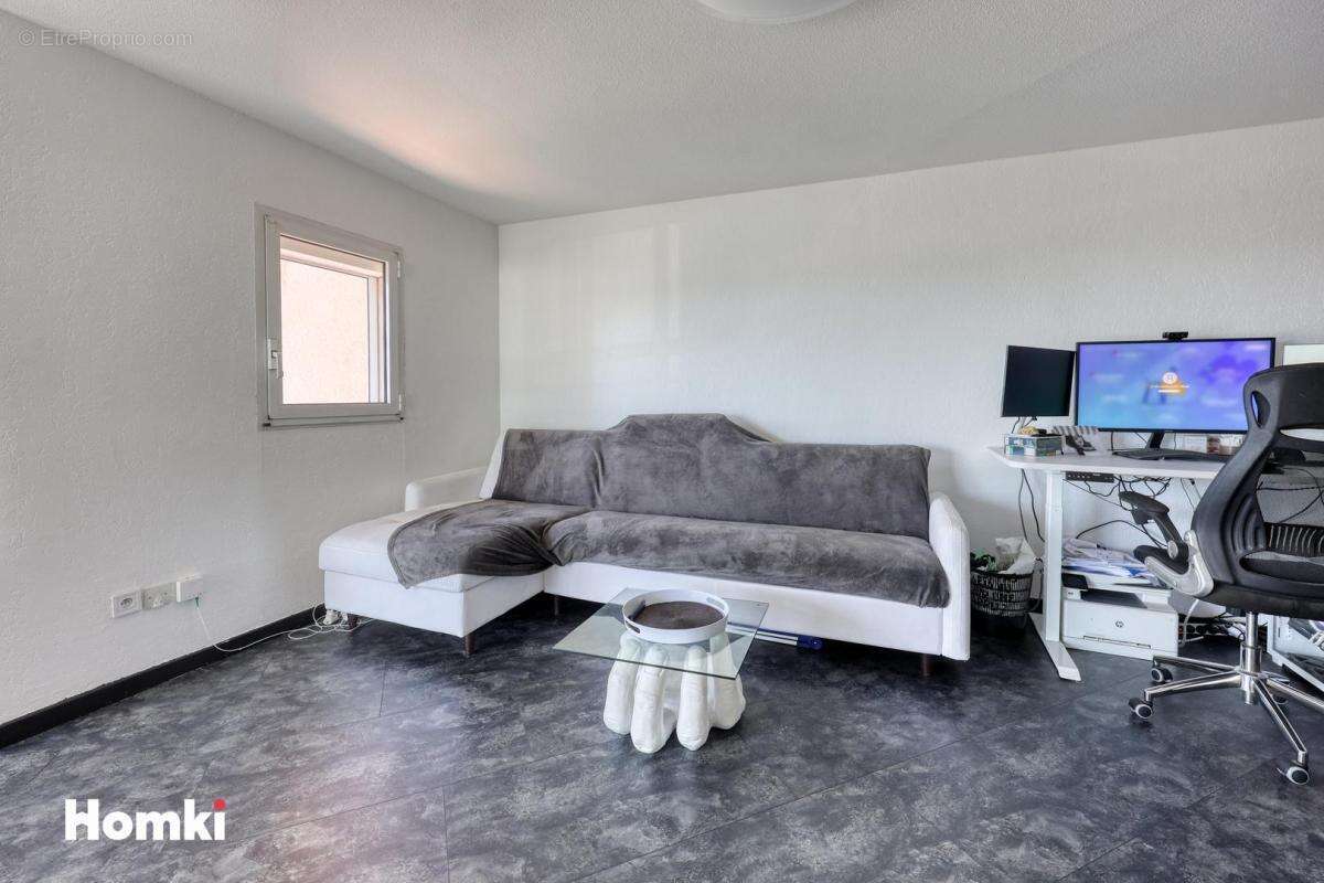 Appartement à SIX-FOURS-LES-PLAGES