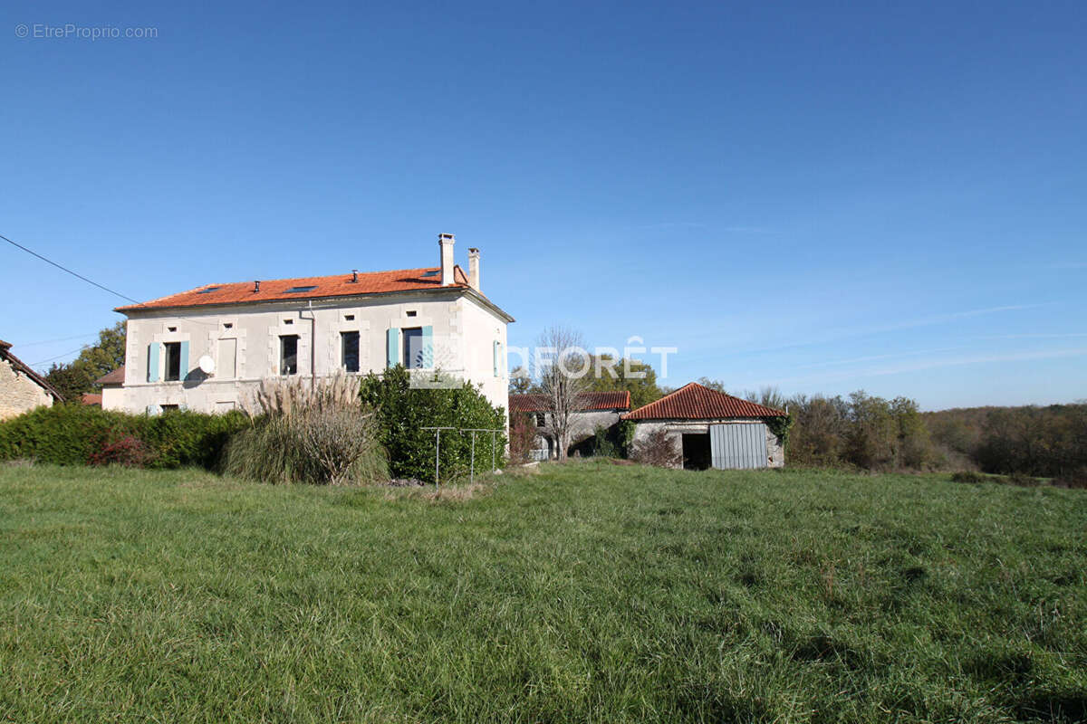 Maison à CHAPDEUIL