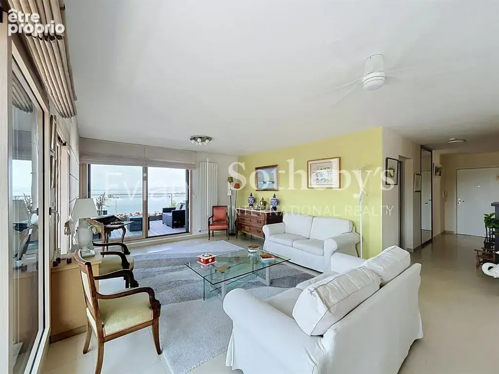 Evian-les-Bains – Appartement T4 en attique avec vue panoramique sur le lac - photo 3