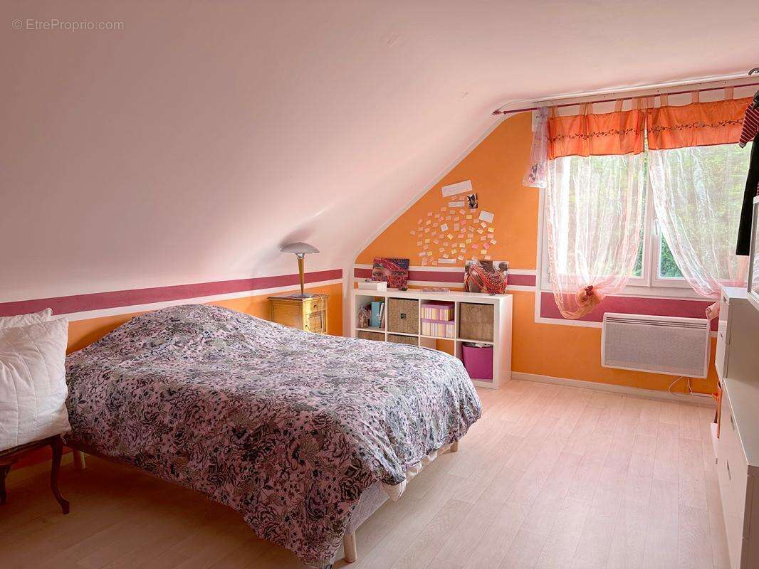 Maison indépendante de 180 m2 avec terrain de 1582 m2 - photo 8