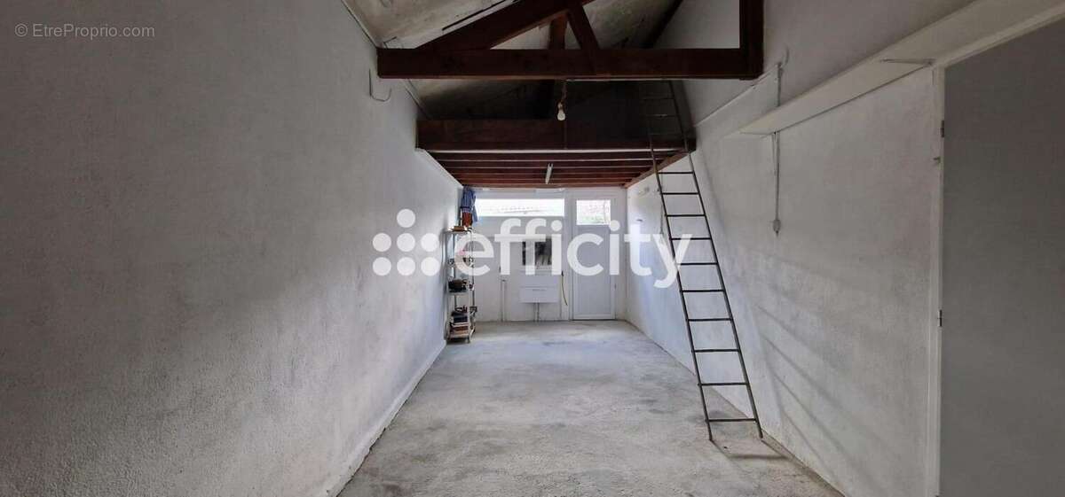 Maison à L'ISLE-D'ESPAGNAC