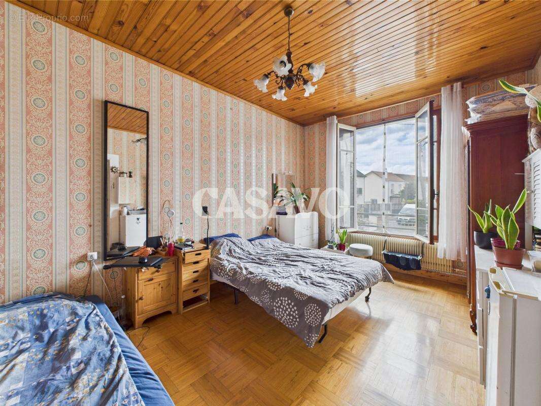 Maison à LIVRY-GARGAN