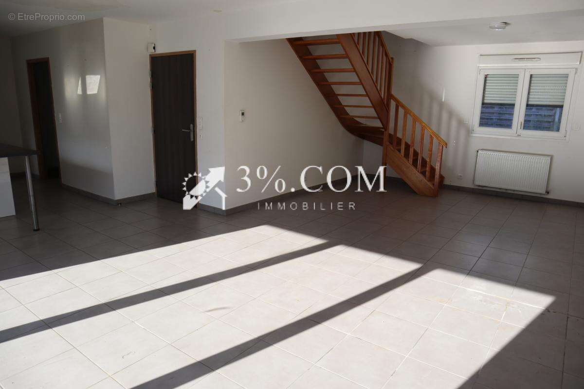 Maison à GONDECOURT