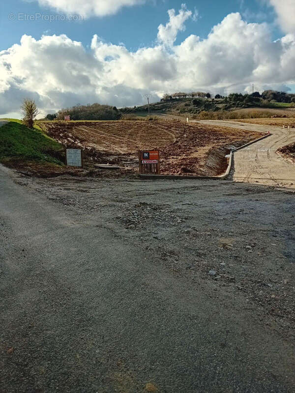 Terrain à FONTERS-DU-RAZES