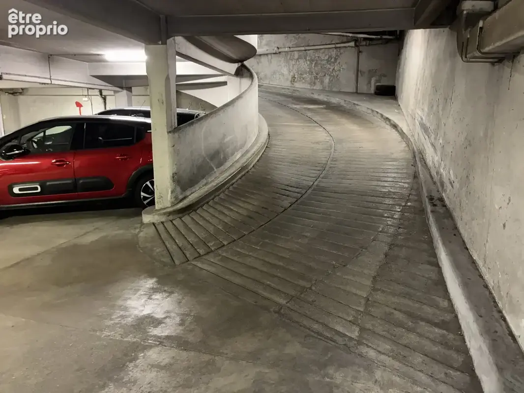 Parking 18 m² à Paris-16e  - photo 5