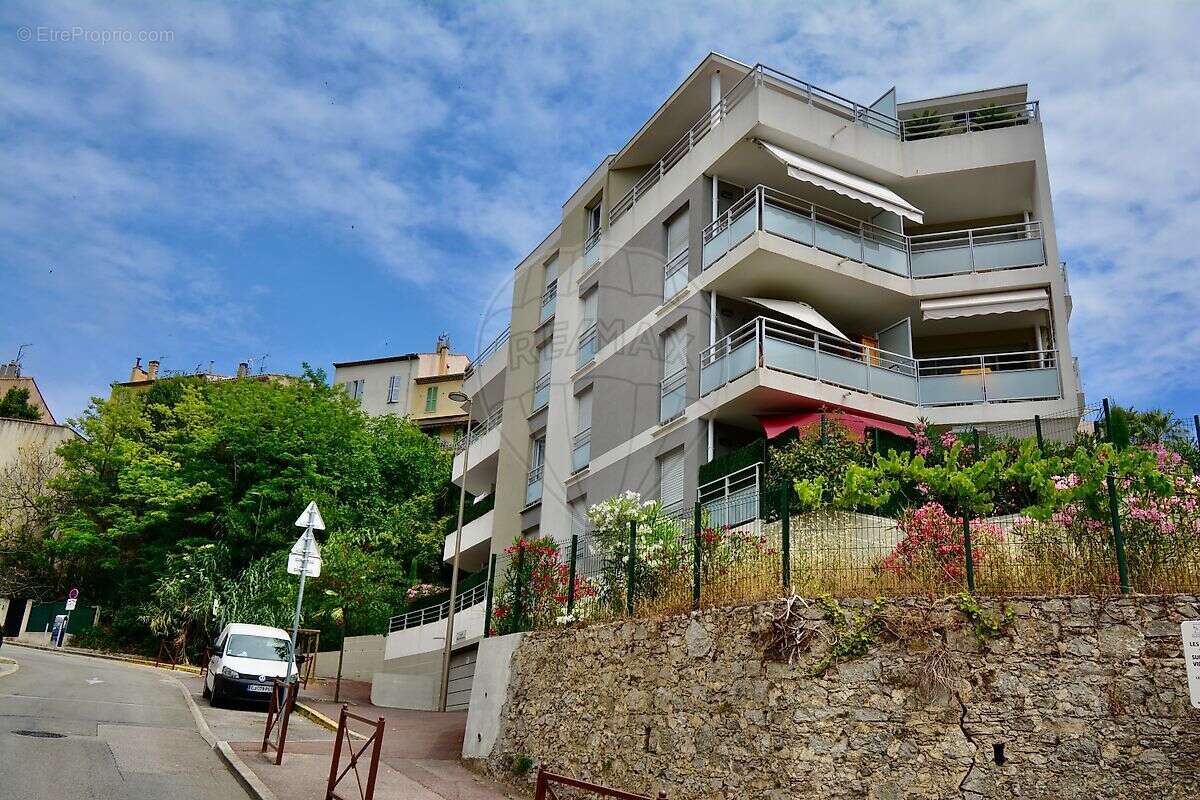 Appartement à LE CANNET