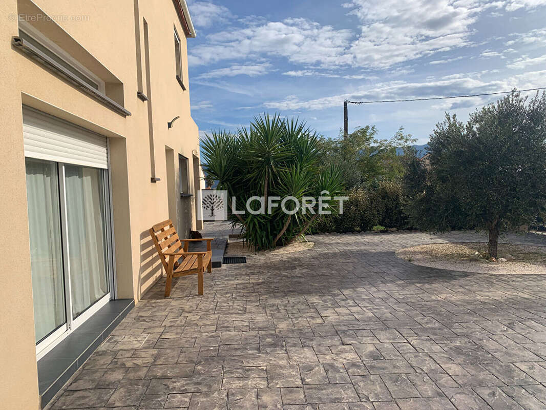 Maison à SAINT-JEAN-LASSEILLE