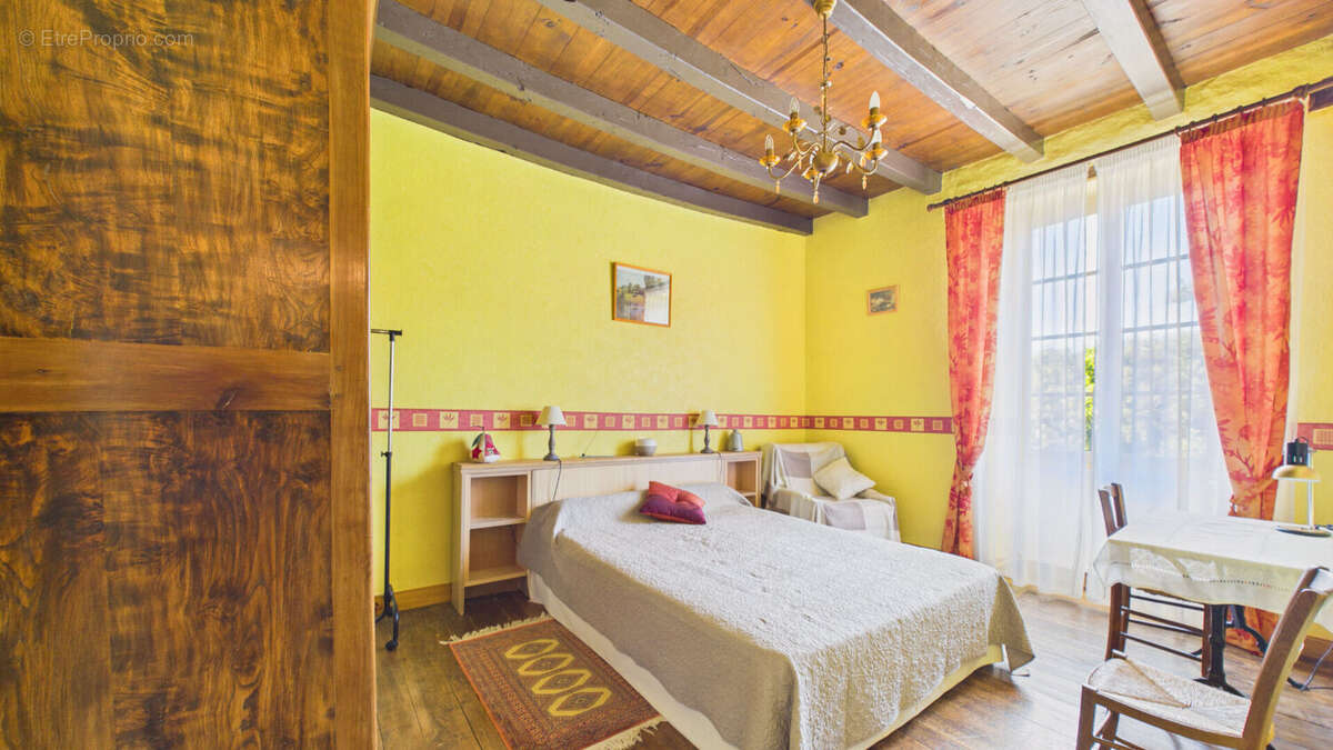 Maison à CHIZE