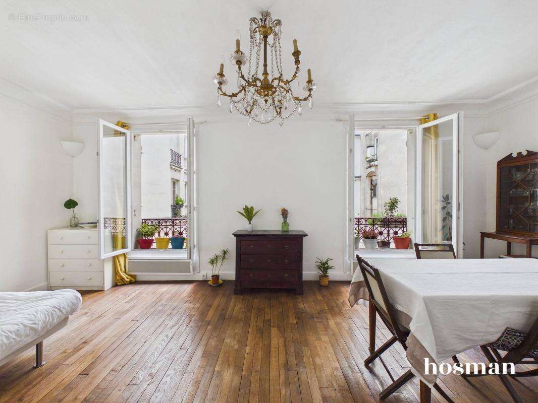 Appartement à PARIS-18E