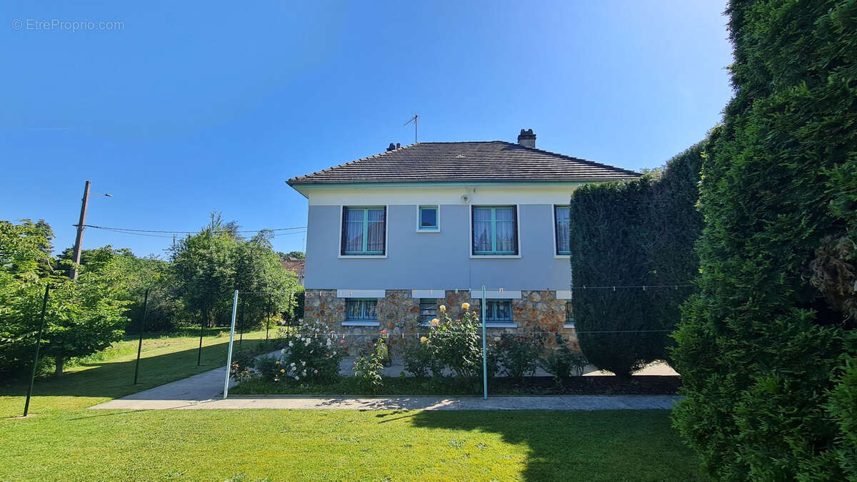 Maison à BURES-SUR-YVETTE