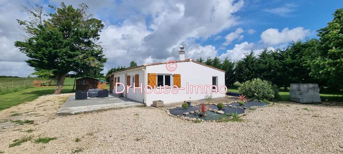 Maison à SAINT-DENIS-DU-PAYRE