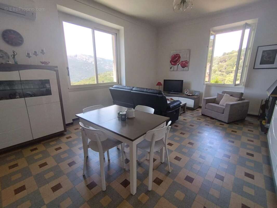 Appartement à OLMICCIA