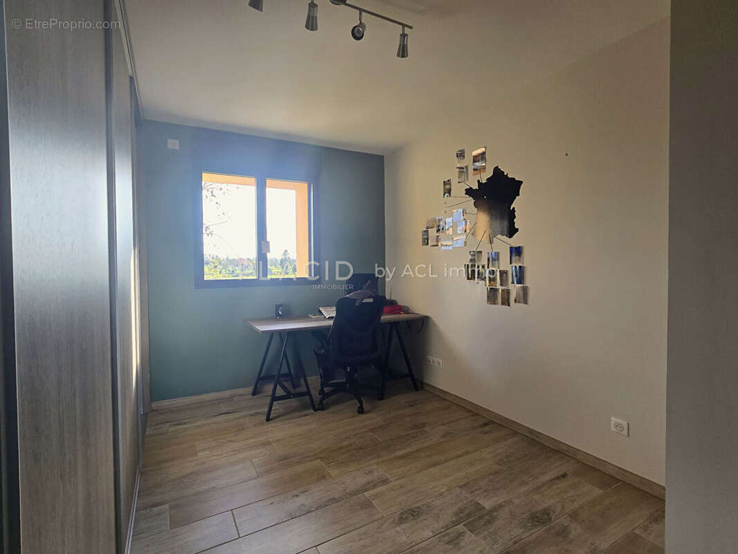 Maison de 6 pièces 200 m2 - photo 9