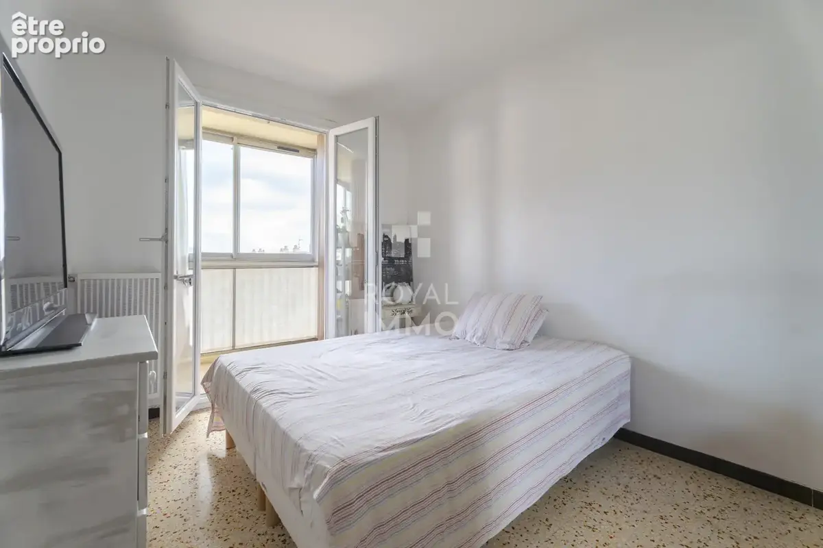 Toulon est-limitrophe la valette du var t4 + balcons + grand garage - photo 8