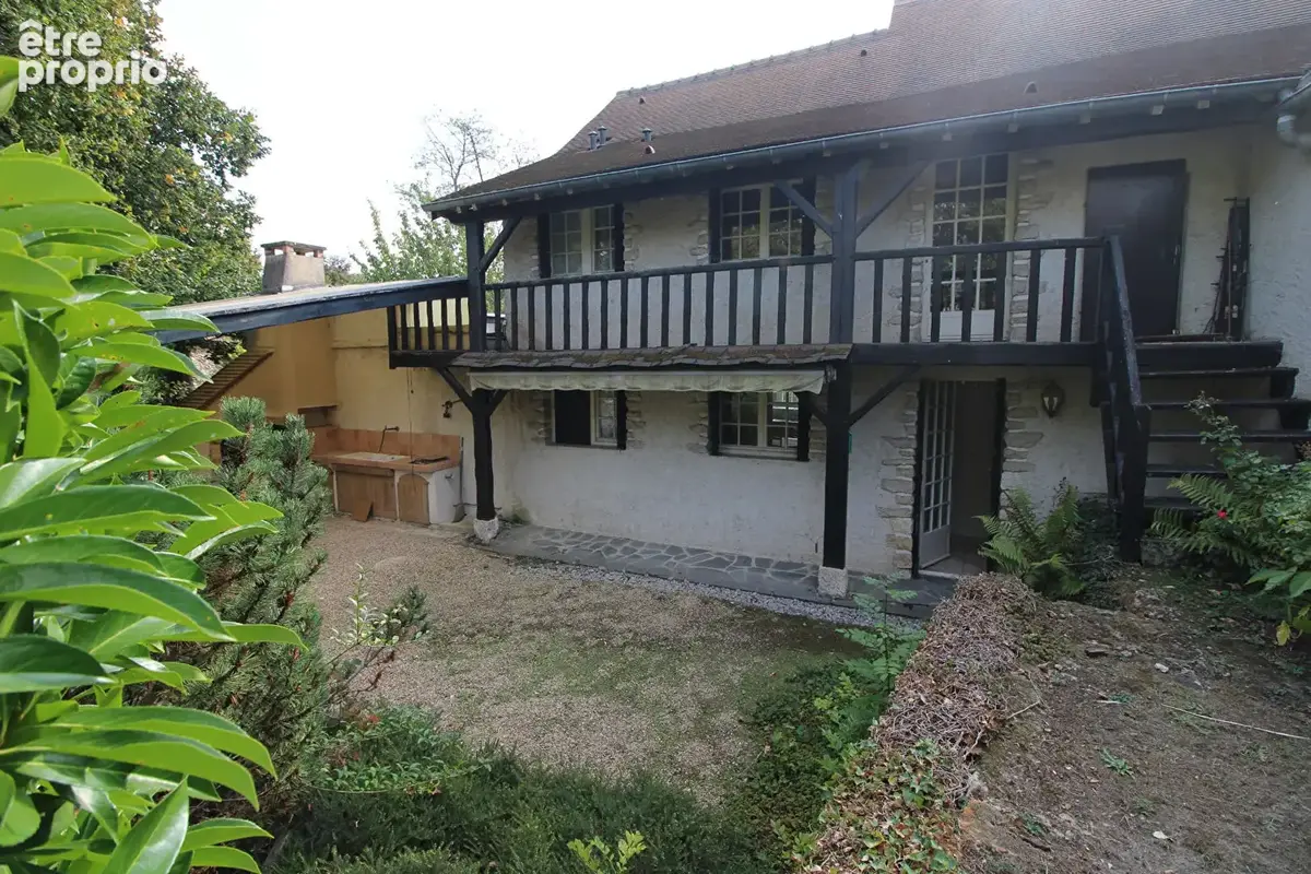 Maison de + 210 m2 avec dépendances (2nde maison) sur terrain de +/- 2500 m2 - photo 3