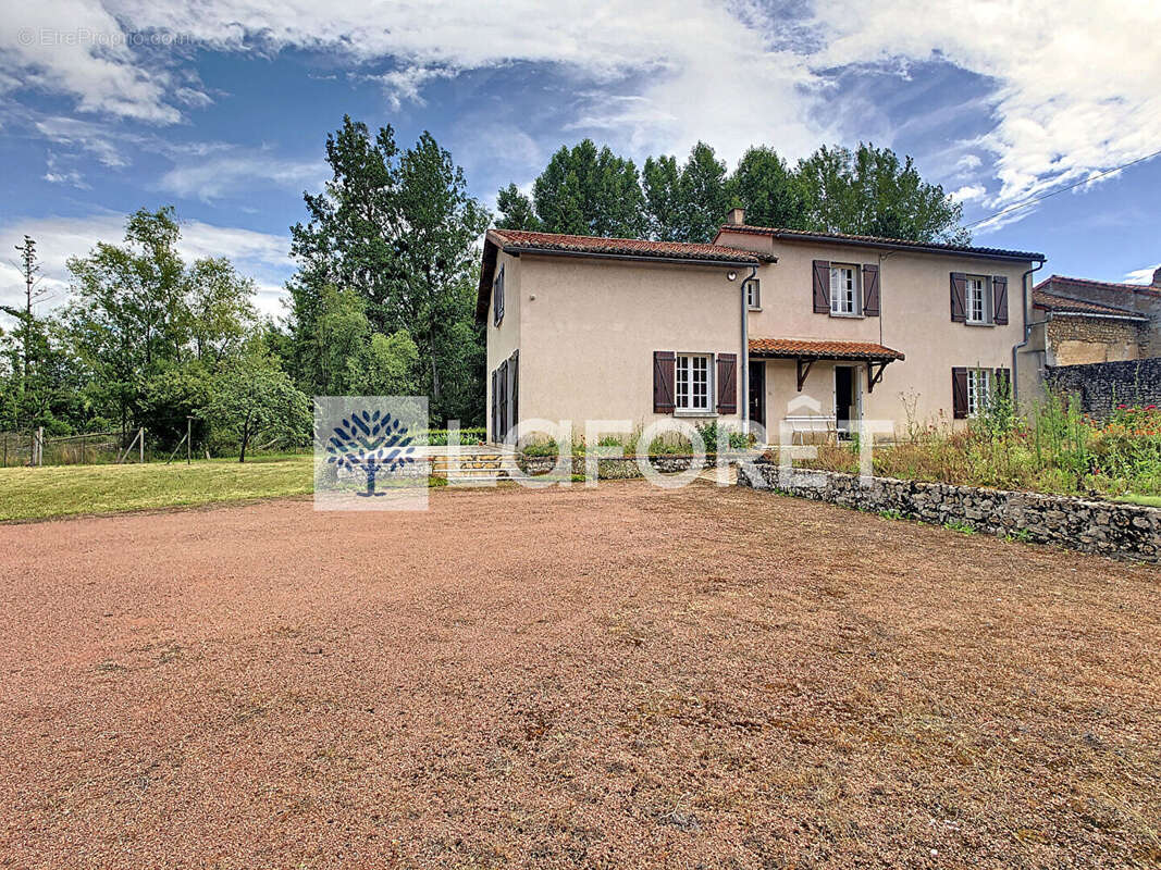 Maison à MONCONTOUR