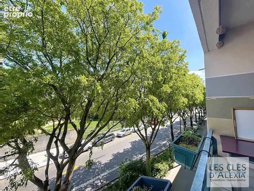 Appartement T3 avec place de parking - photo 2