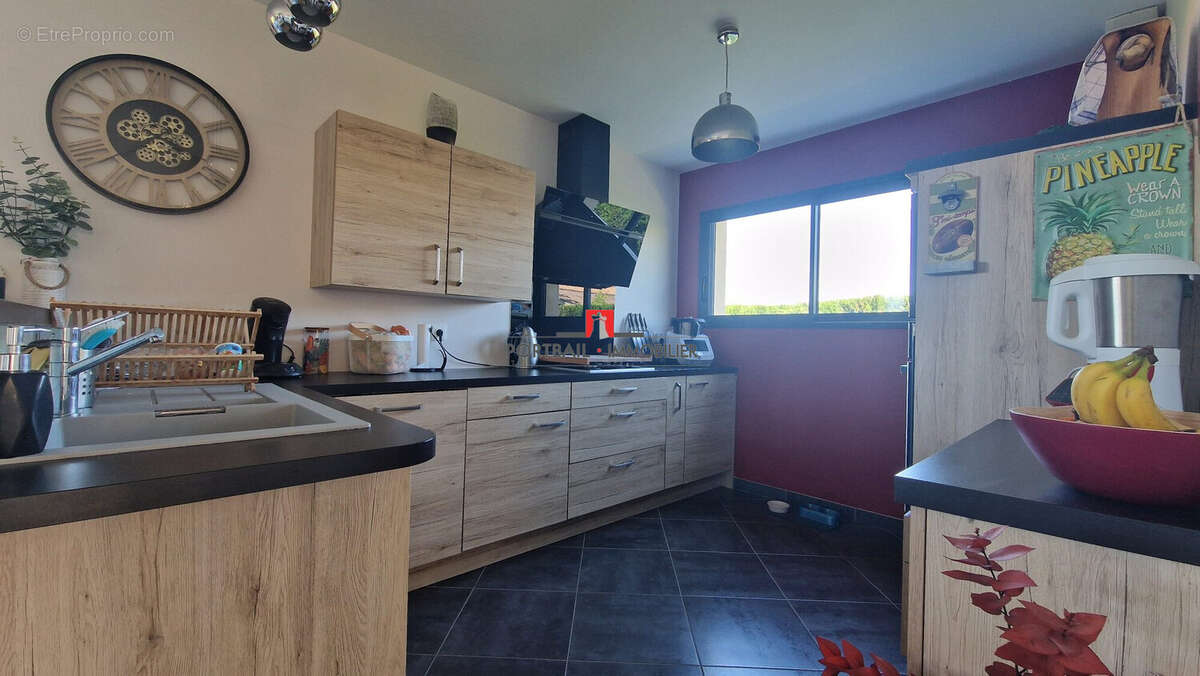 Maison à CUBZAC-LES-PONTS