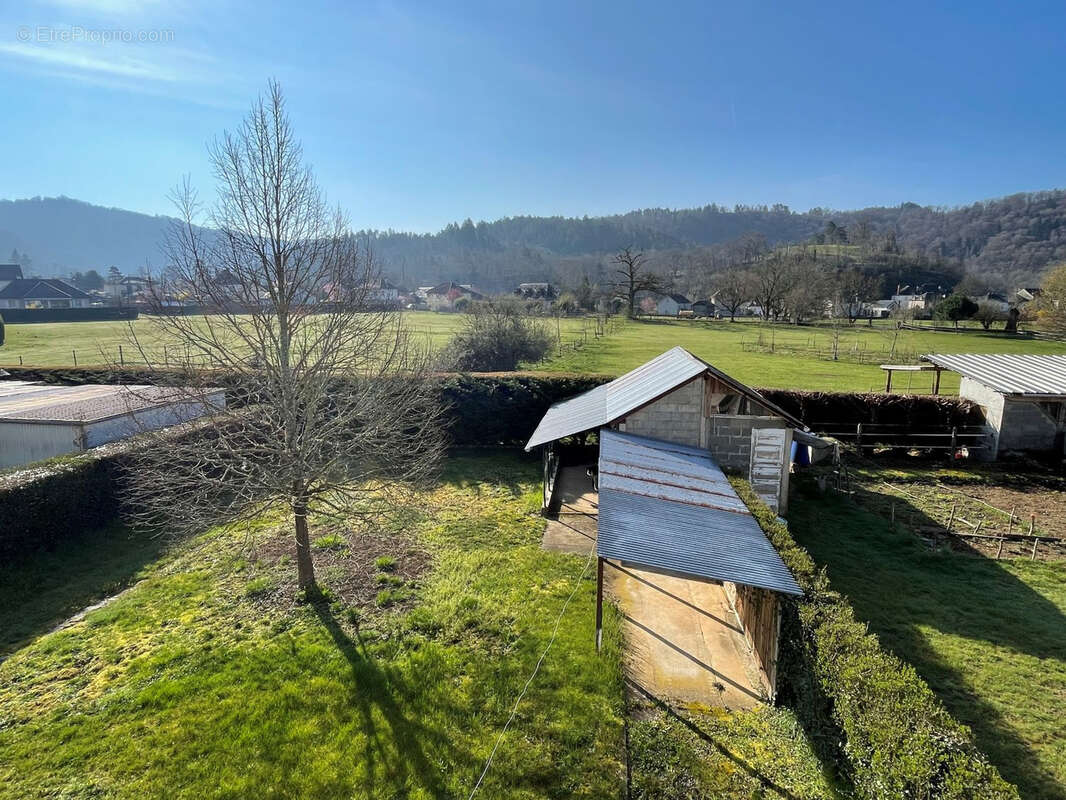 Maison à CHAMPS-SUR-TARENTAINE-MARCHAL