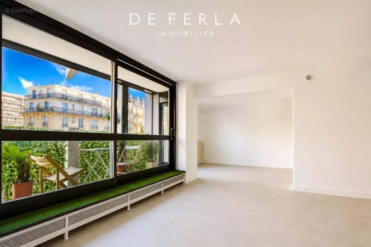 Appartement à PARIS-15E