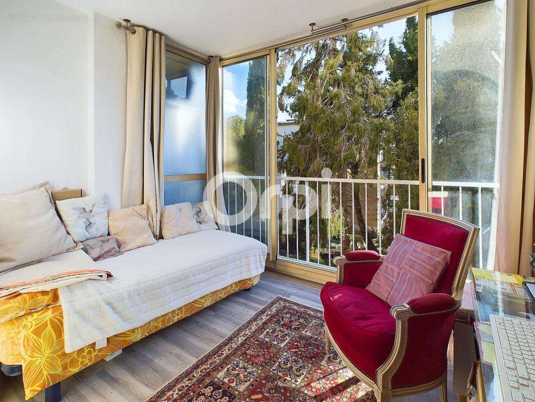 Appartement à MANDELIEU-LA-NAPOULE