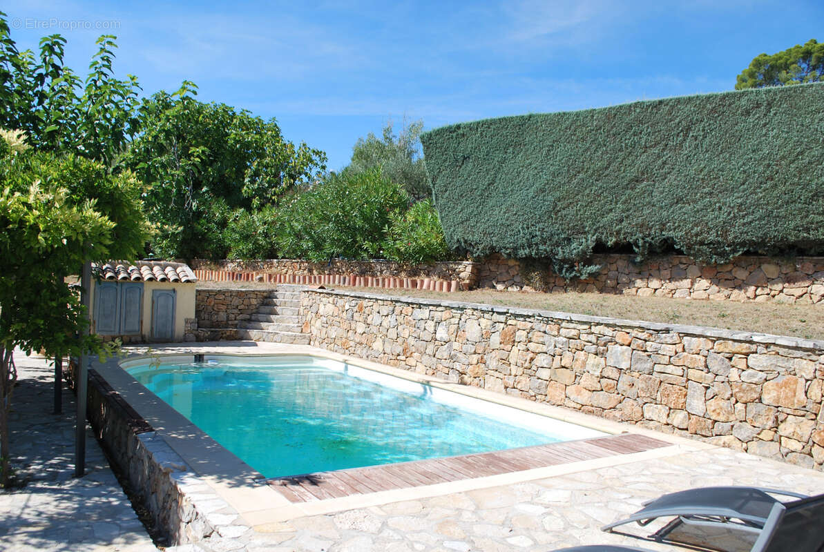 Maison à VILLECROZE