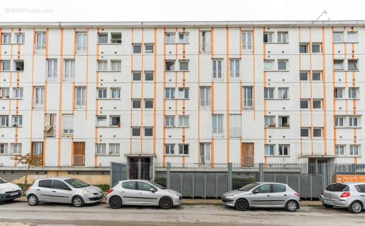 Appartement à CLICHY-SOUS-BOIS