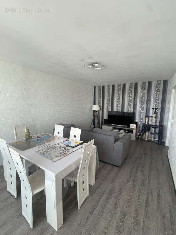 Appartement à DAMMARIE-LES-LYS