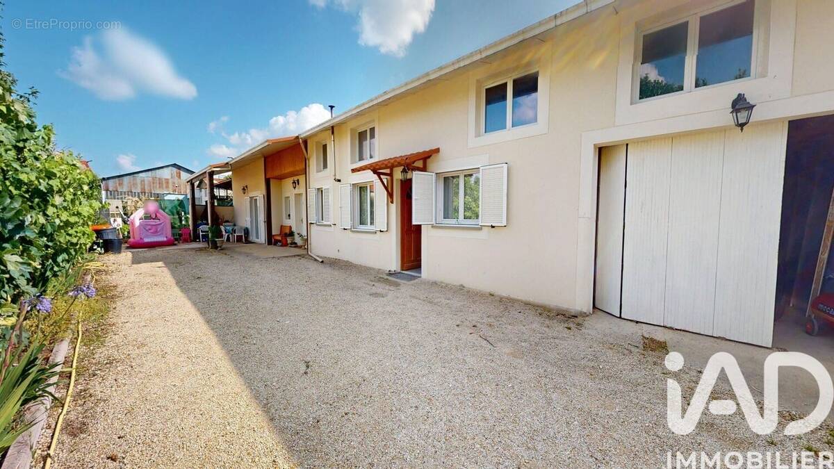 Photo 1 - Maison à DAMMARIE-LES-LYS