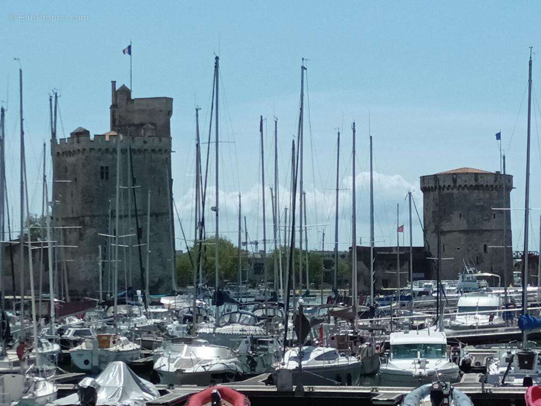 Appartement & sa grande  terrasse de 20 m²  17 La Rochelle Historique - photo 8