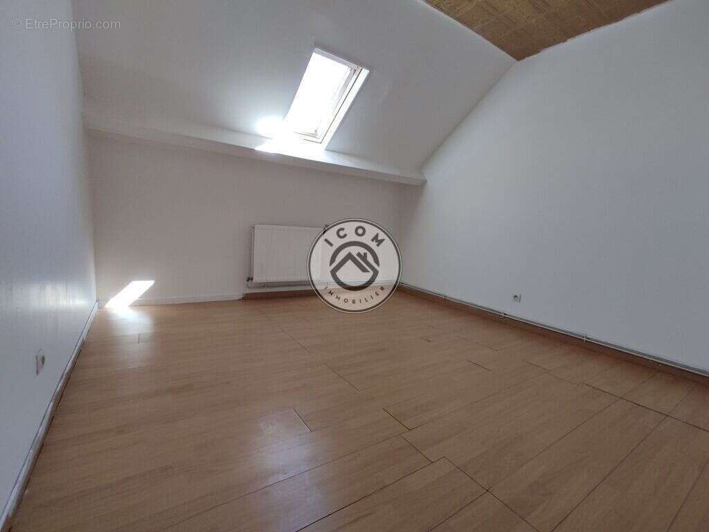 Maison à AULNOYE-AYMERIES