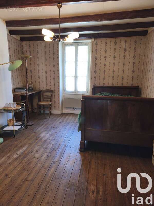 Maison 107 m² à Voulgezac  - photo 6