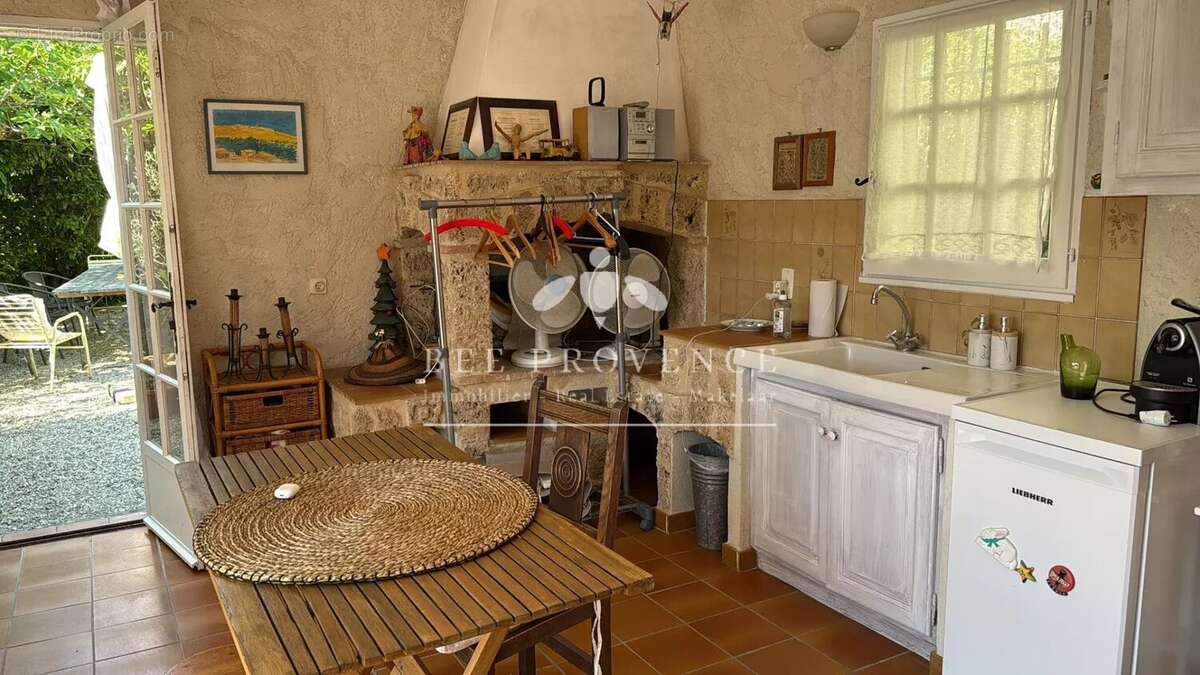 Maison à COTIGNAC