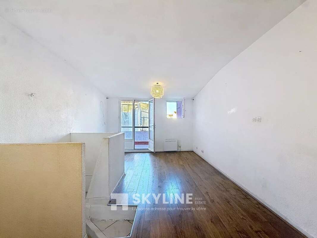 Appartement à MARSEILLE-2E