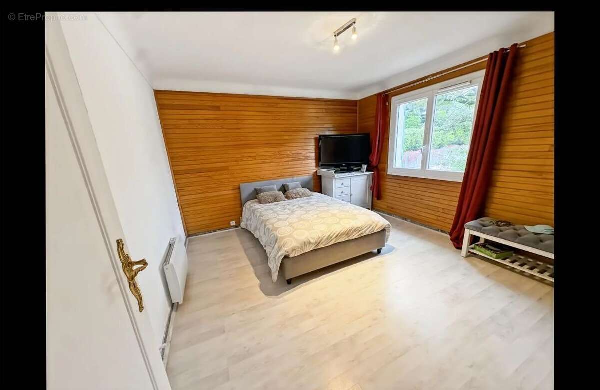 Appartement à MOUGINS